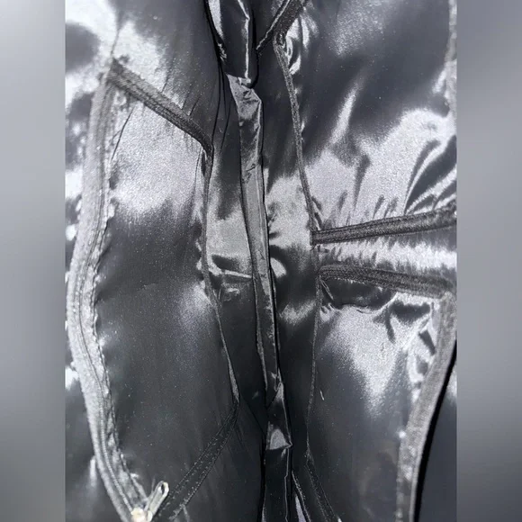 NWT Sports Tote in Black and Silver - Picture 4 of 4